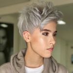 Pixie cut per capelli grigi