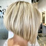 Bob inverso biondo freddo - @lace.hair