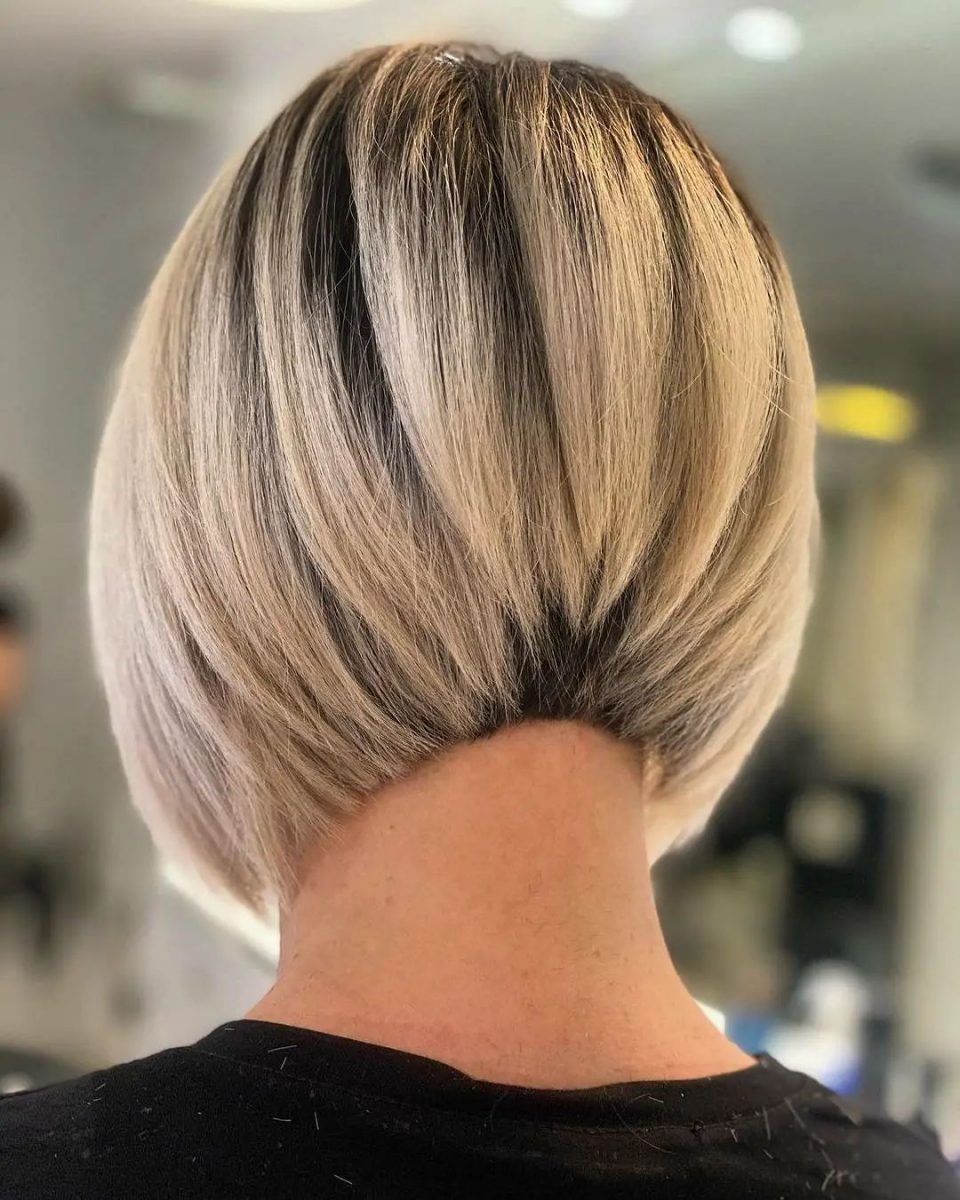 Caschetto corto e scalato per tutte le donne che preferiscono lo