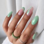 Colata verde chiaro - @nailsbypaulin