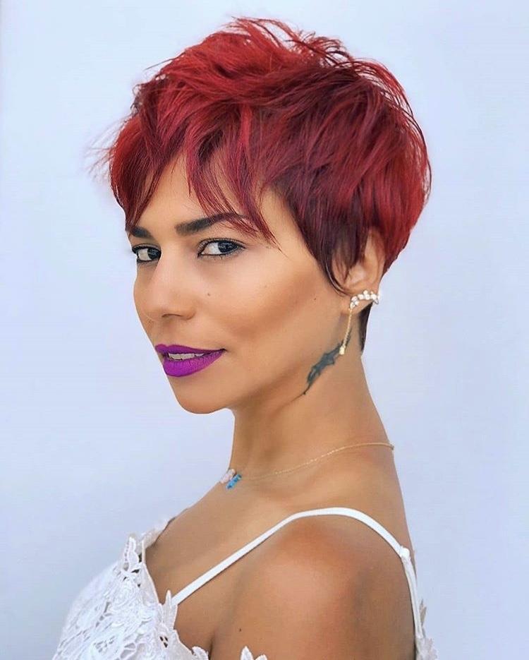 Pixie cut corto rosso fuoco - @jeanclaudeelmoughayar