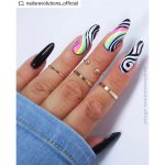 Smalto nero con disegni - @ideas_for_nailart