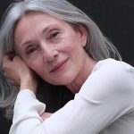 Taglio di capelli lunghi adatto alle più mature - @over50__style