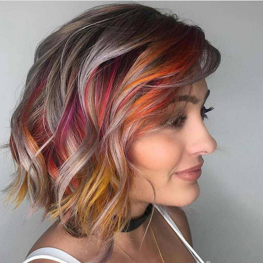 Taglio medio con diverse colorazioni - @kateloveshair