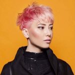 Taglio pixie cortissimo con sfumature rosa - @lumidehyah