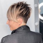 Taglio pixie visto da dietro - @coolikovastudio