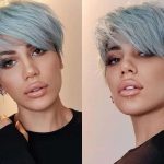 pixie cut con colorazione azzurra