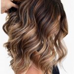 Balayage dorato su capelli castani