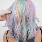 Capelli lunghi mossi arcobaleno