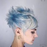 Pixie corto azzurro