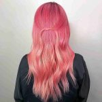 Capelli lunghi fucsia