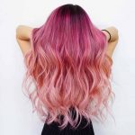 Capelli lunghi fucsia