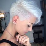 Pixie corto bianco