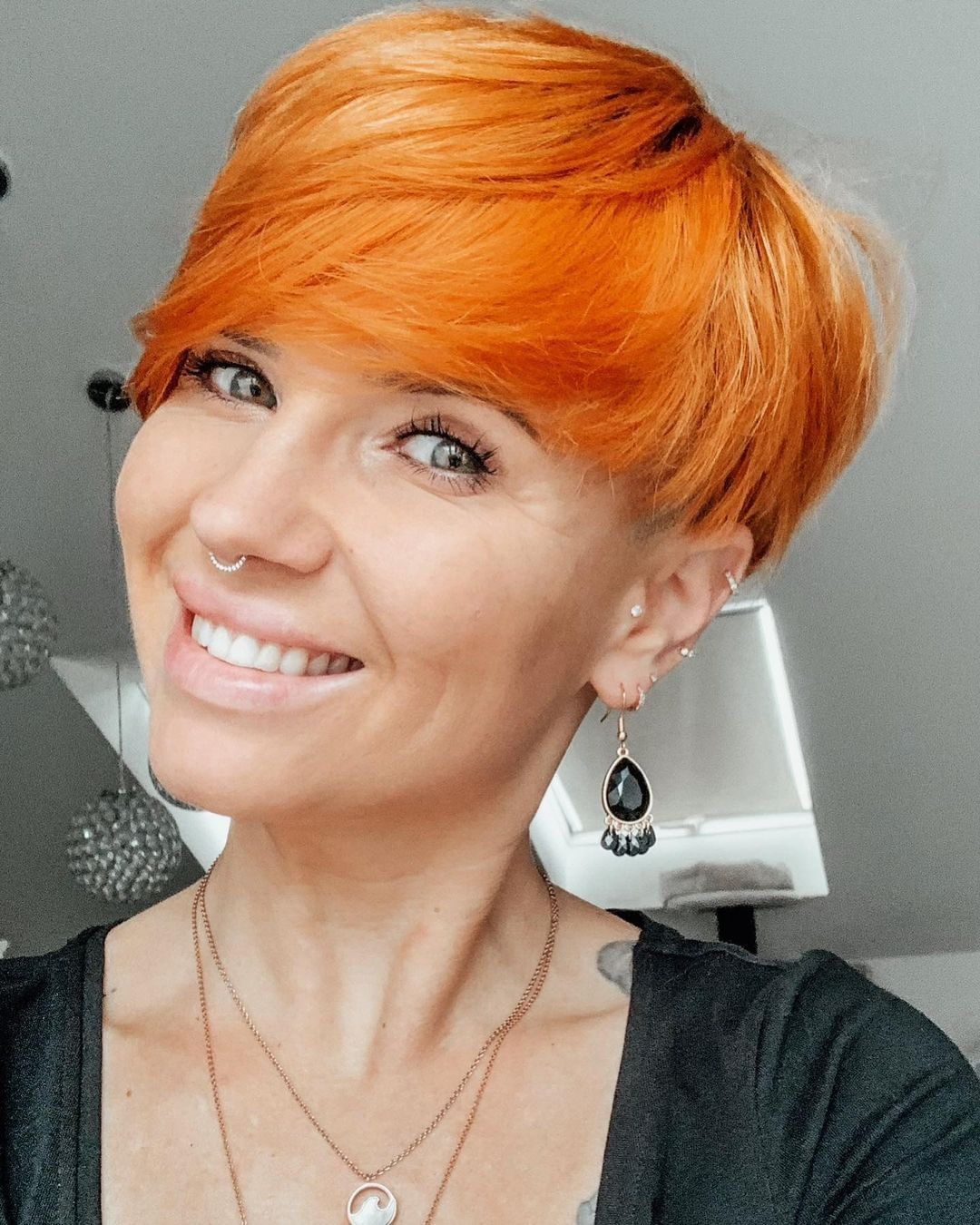 Pixie cut corto con frangia - @stil_lage