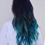 Taglio di capelli lunghi con shatush verde marino - @_hairbykarinag_