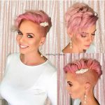 Pixie con ciuffo mosso e sfumature rosa - @dahling_its_danae