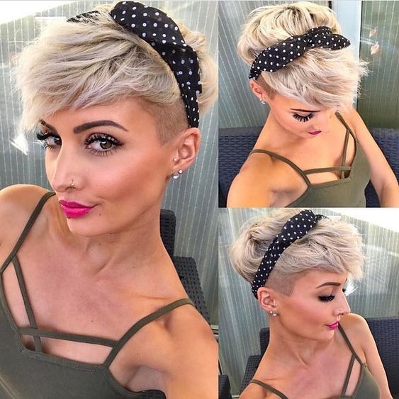 Pixie cut con fascia - @kurzhaarestylen