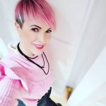 Pixie cut corto con colorazione fucsia - @mels_kkleiderkiste