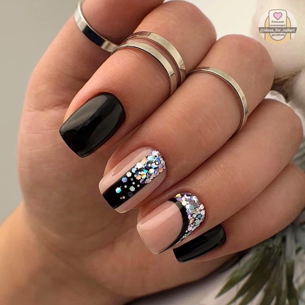 Unghie corte e quadrate nere - @ideas_for_nailart