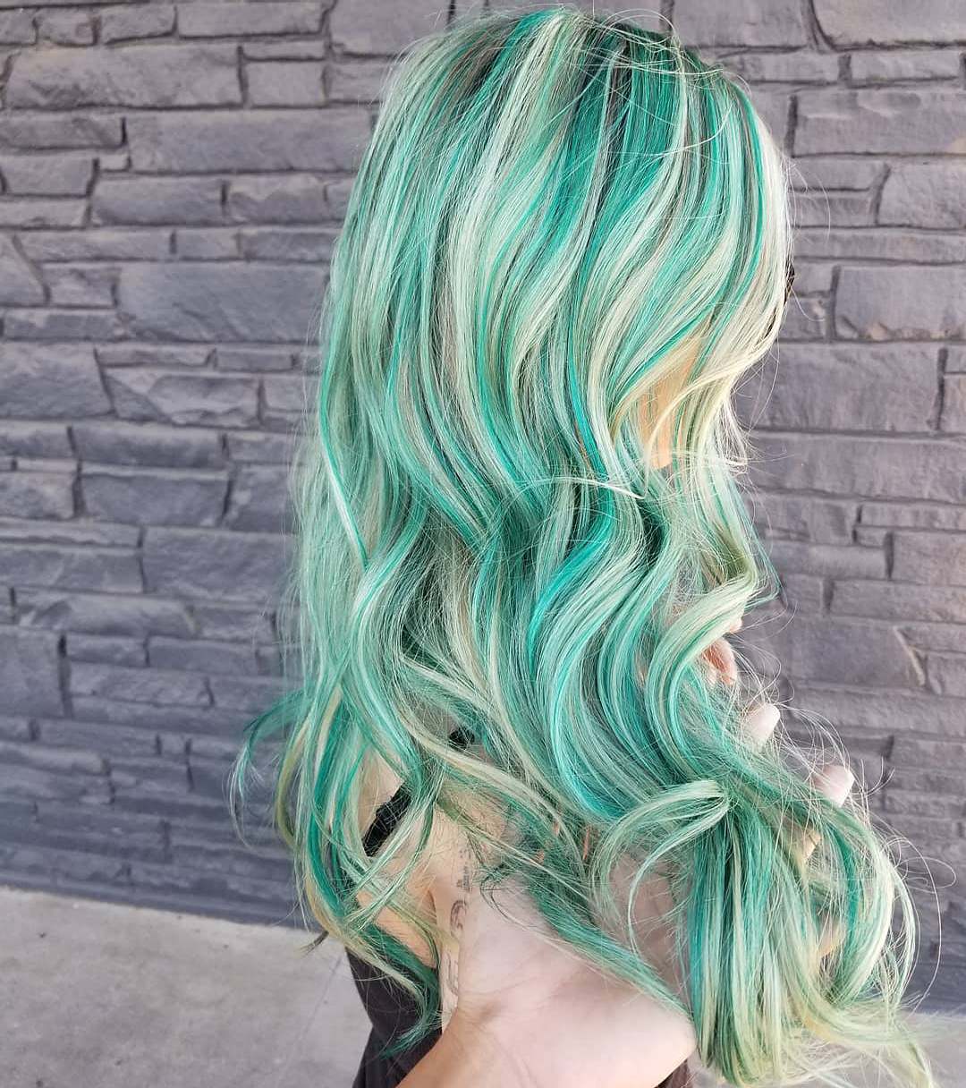 Capelli lunghi verde smeraldo