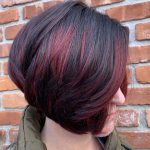 Capelli scuri con sfumature rosse