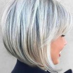 Caschetto medio capelli bianchi - @short_hair_ideas