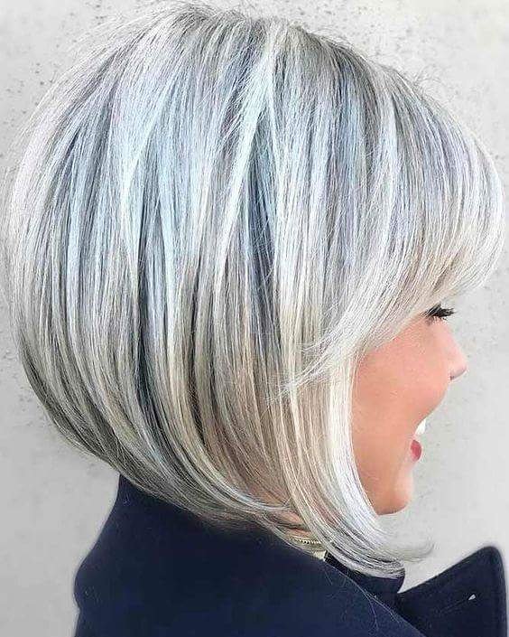 Caschetto medio capelli bianchi - @short_hair_ideas