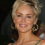 Taglio pixie biondo corto - @sharonstone