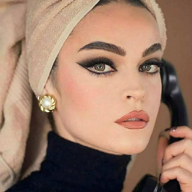 Anni 50 make up casual-chic @inspiring.makeups