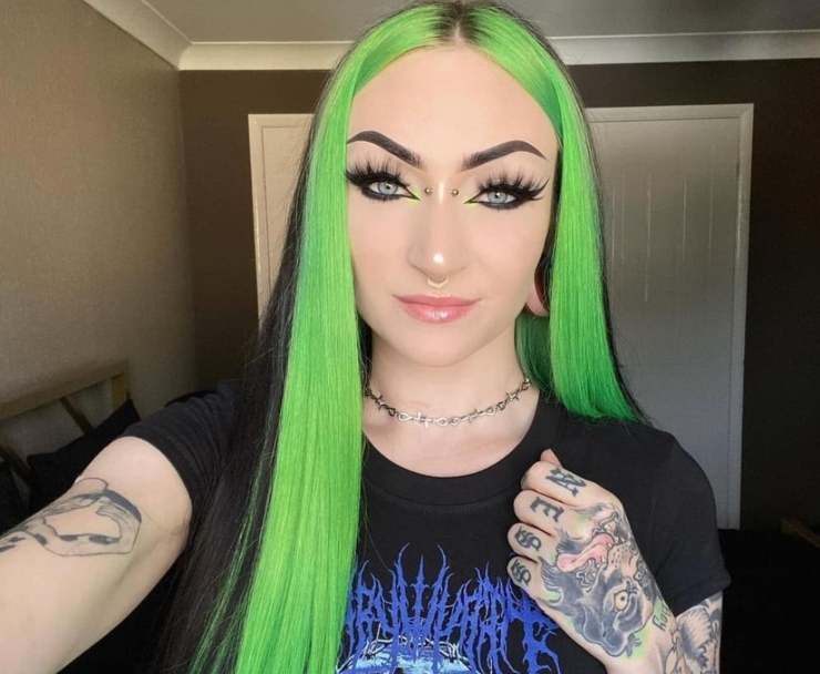 lisci verde capelli - @manicpanicnyc