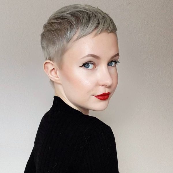 Pixie Cut novità frangia giovane