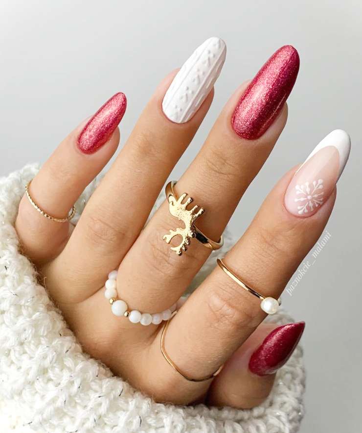 Unghie nail art natale glitter rosso 06-12-2022 cambiotaglio