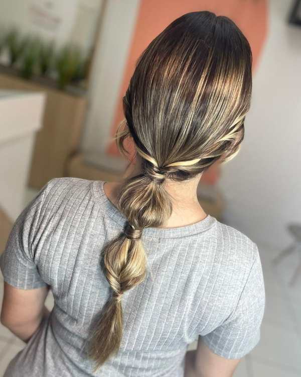 Acconciatura bubble ponytail