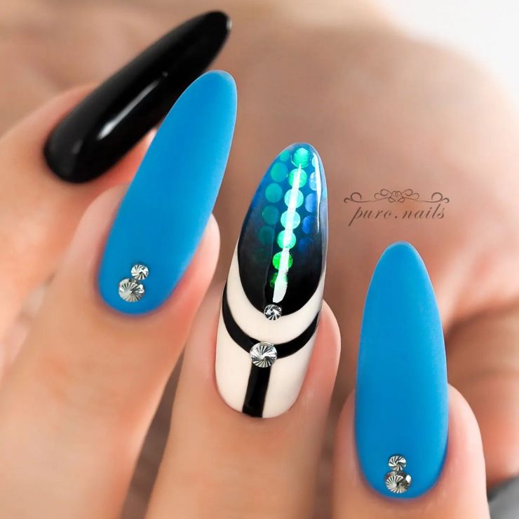 con bluette Block Nails @puro.nails