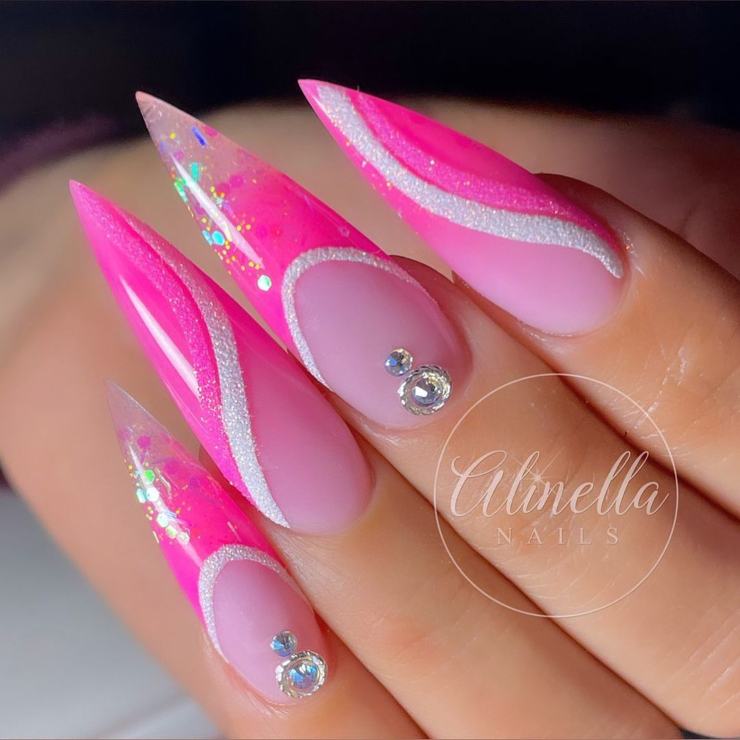 fucsia stiletto french manicure segno @alinellanails._