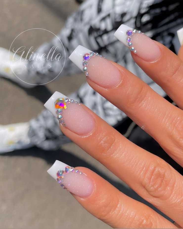 glitter french manicure segno @alinellanails._