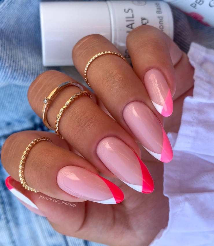 con triangolo tendenze Nail Art