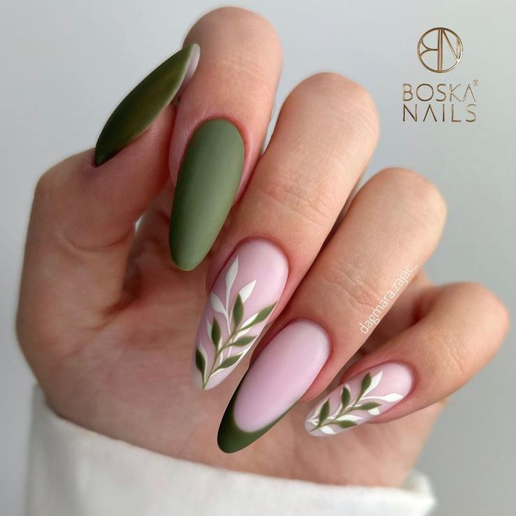 verde manicure di Natale @dagmara.zajac_