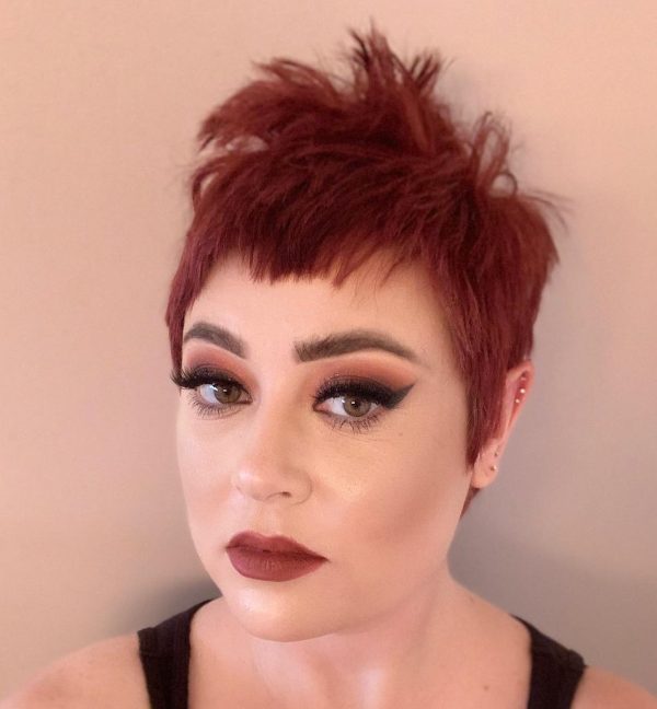 gracepamelamua 2 pixie cut corto rosso scuro 05-12-2022