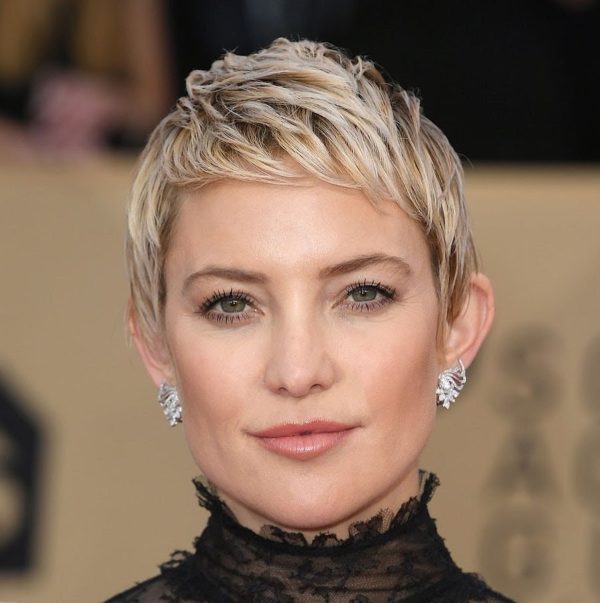 katehudson Pixie Cut oro Natale 11-12-2022