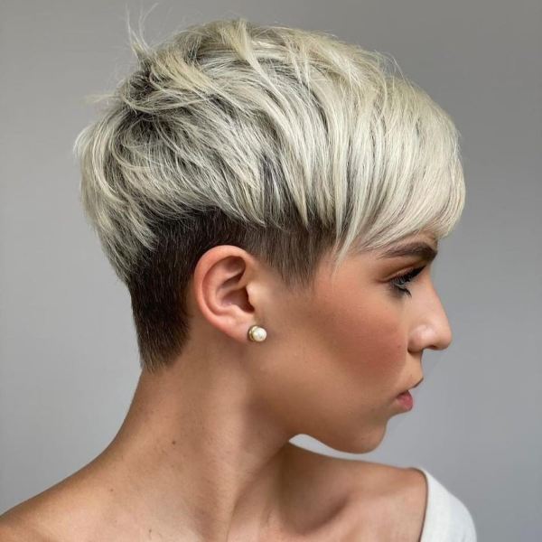 pamela_cabelos Pixie Cut bicolor platino 12-12-2022