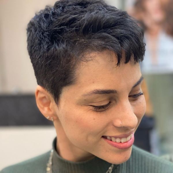 somerajulio Pixie Cut nero cortissimo maschile 07-12-2022