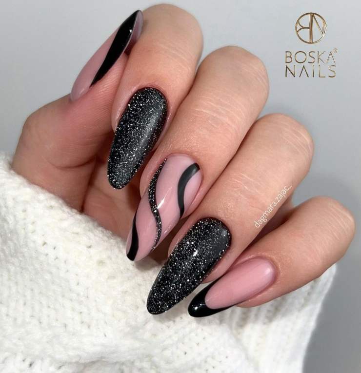 Nail Art black fantasia