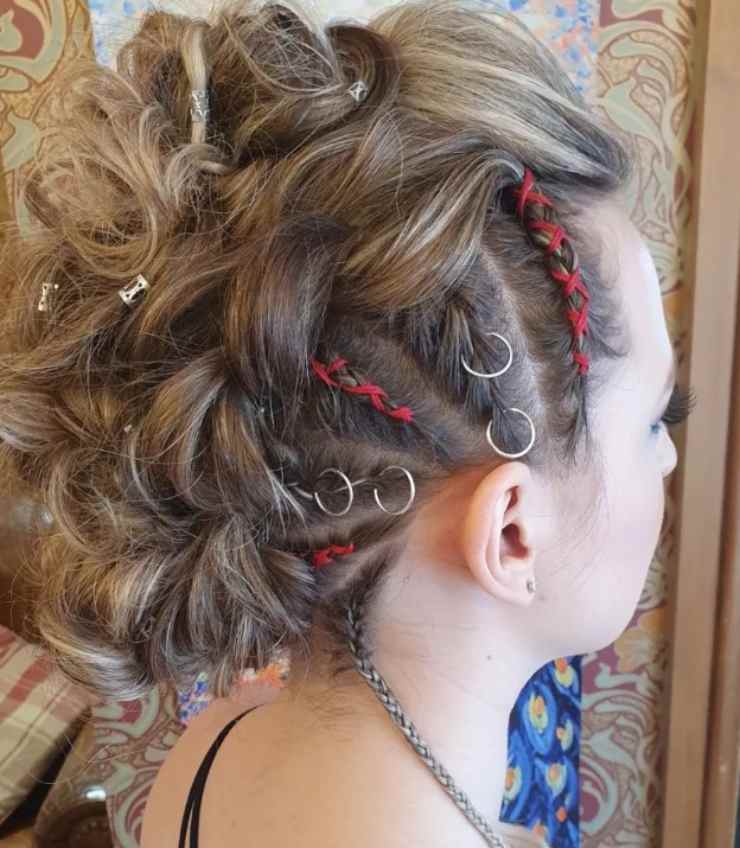 acconciature viking updo