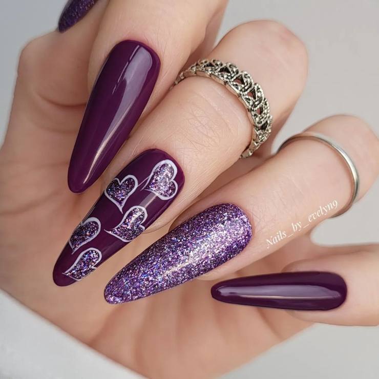 Nail Art San Valentino cuori viola