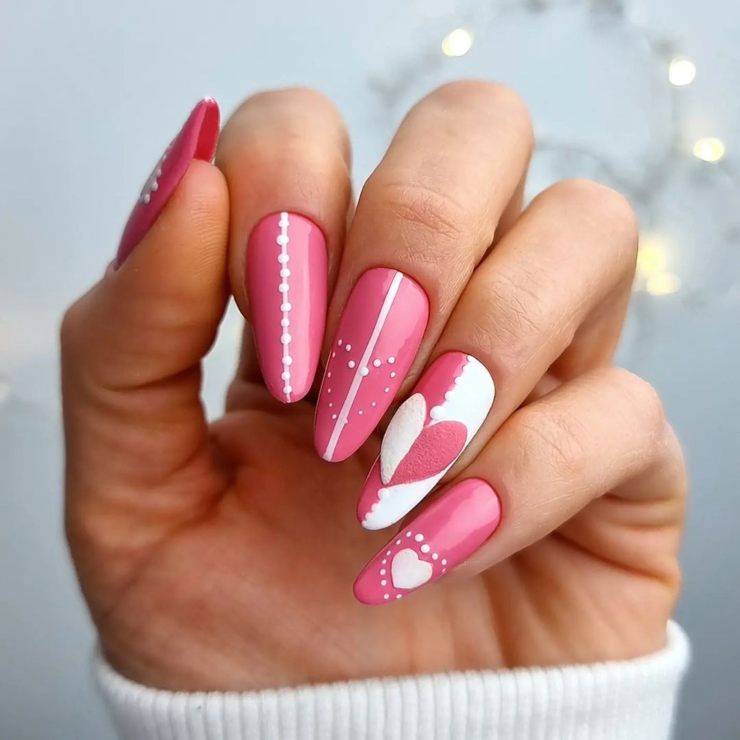 Nail art mix colori rosa e dettagli