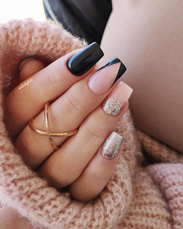 nail art nere e argento