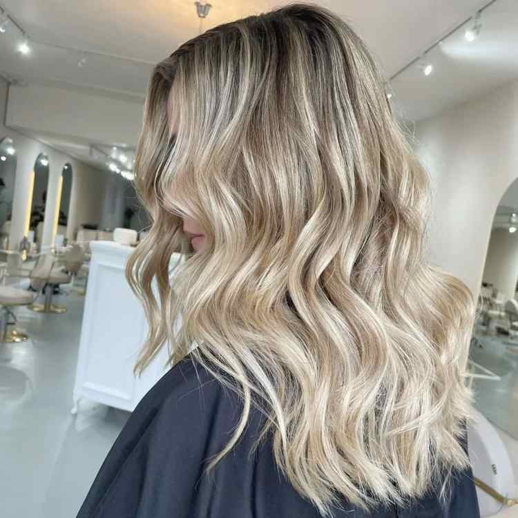 ragazze alte taglio lungo Balayage