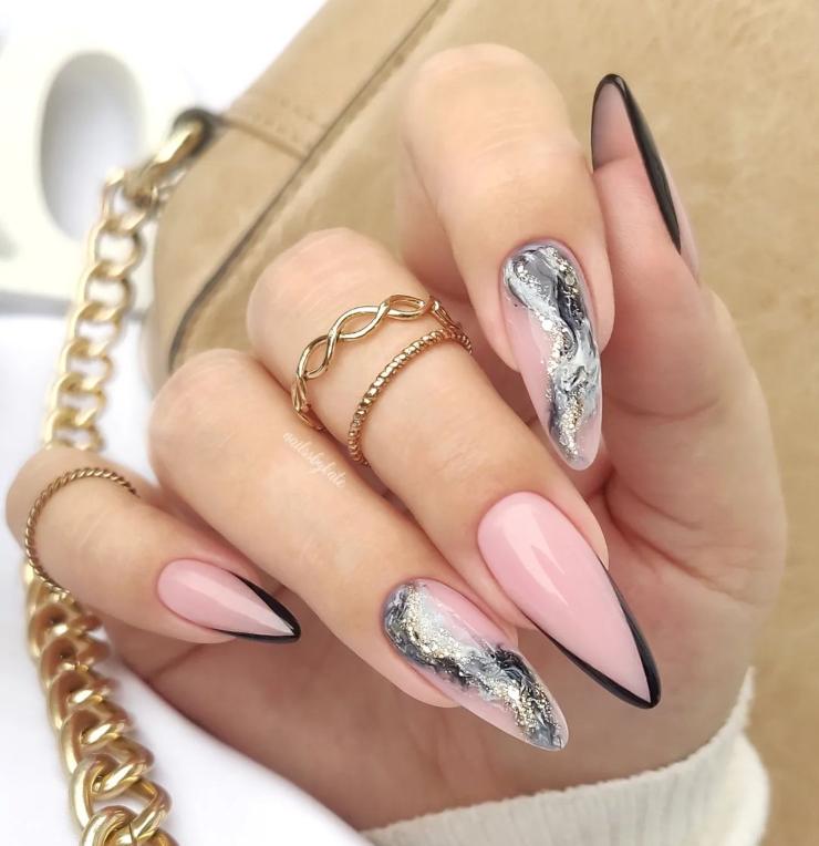 nail art nere e argento marmoreo
