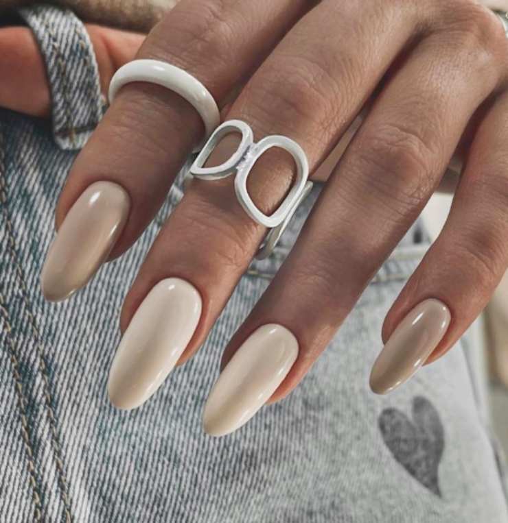Nail Art di Primavera con colori foliage